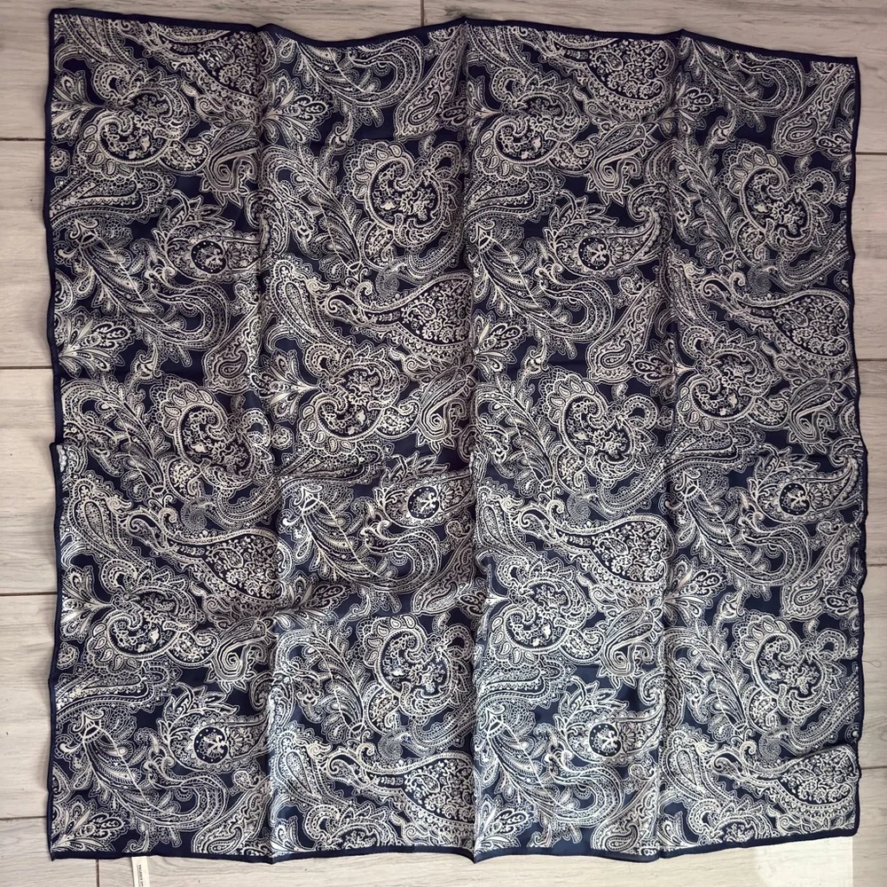 Valerie Stevens Navy and Cream Paisley Throw Blanket